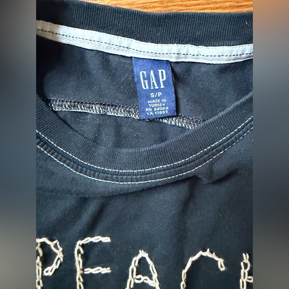 Hand Embroidered Vintage Gap Tee - Picture 9 of 9